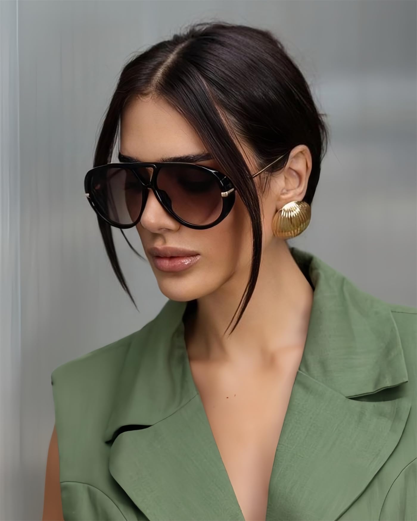 GUVIVI Retro Gold Aviator Sunglasses for Women Men, 2026 Metal Oversized 70s Aviators Black Vacation Beach Sun Glasses