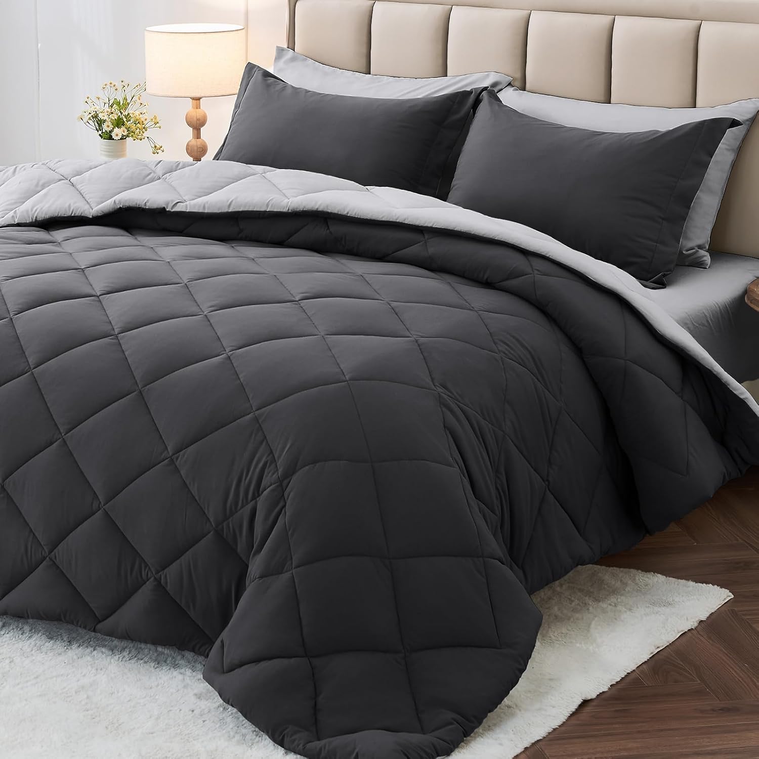 MUXHOMO 7 Pieces King Comforter Set, Reversible Bed in a Bag King Size, All Season Bedding Set with Comforter, Flat Sheet, Fitted Sheet, Pillowcases & Shams, Red & Black