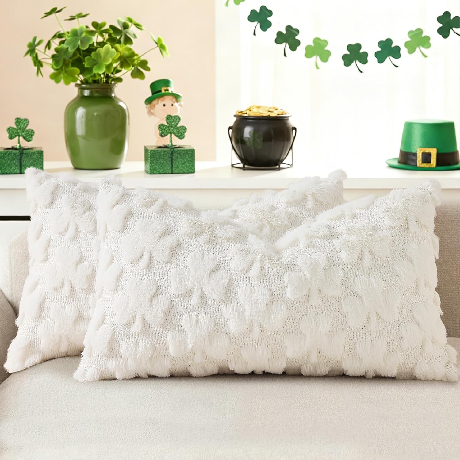 decorUhome Throw Pillow Covers 18x18 Inch Set of 2, Soft Plush Faux Wool Cream White Solid Couch Pillow Covers, Accent Farmhouse Neutral Square Pillow Cases for Sofa Bed Living Room