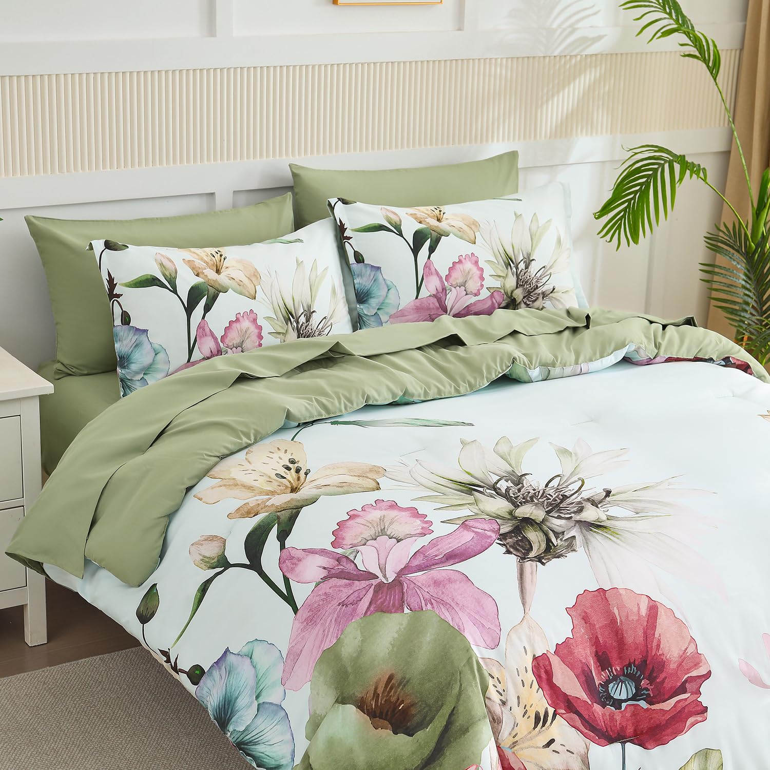 Yogeneg 7 Piece Bed in a Bag King Size Comforter Set Black Bedding Set,Gold Butterfly Leaves Printed on Black Reversible Design,Soft Microfiber Comforter with Sheet Set,All Season(Butterfly,King)