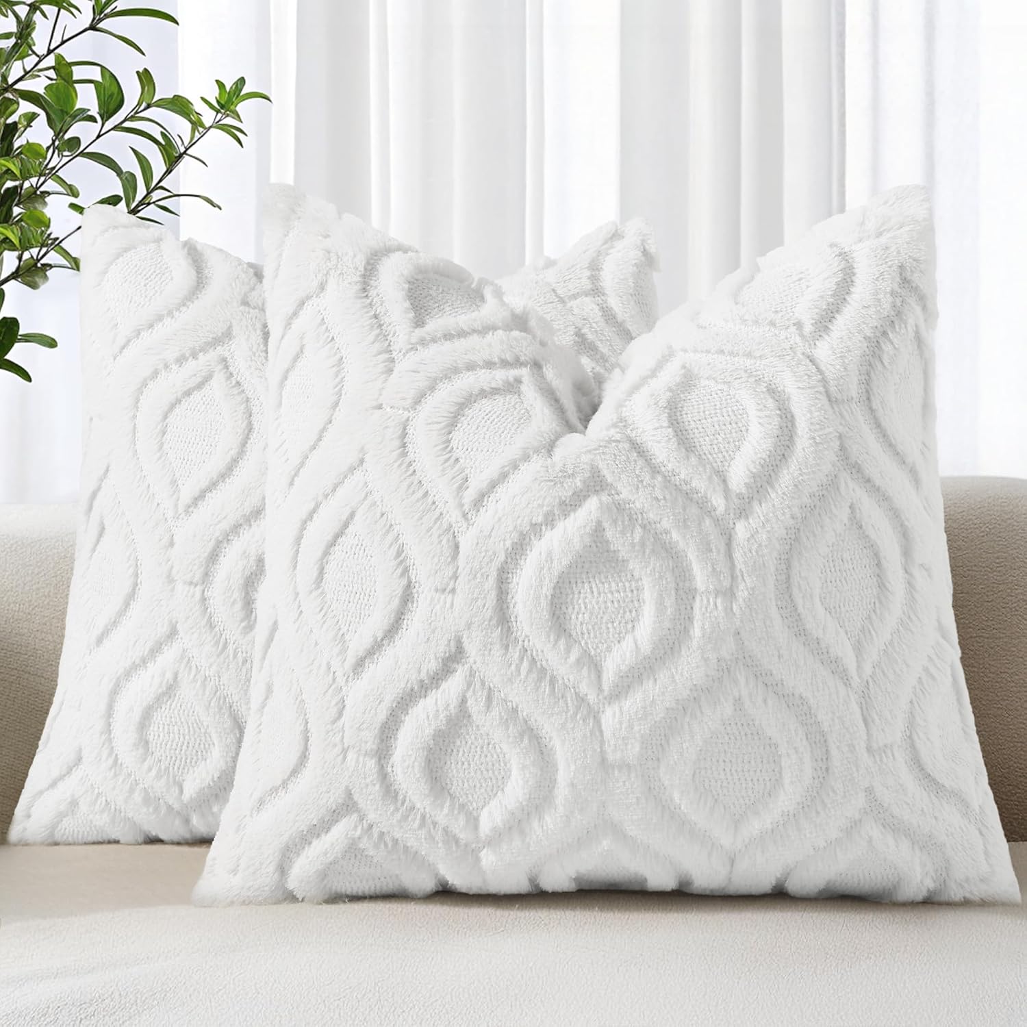 decorUhome Throw Pillow Covers 18x18 Inch Set of 2, Soft Plush Faux Wool Cream White Solid Couch Pillow Covers, Accent Farmhouse Neutral Square Pillow Cases for Sofa Bed Living Room