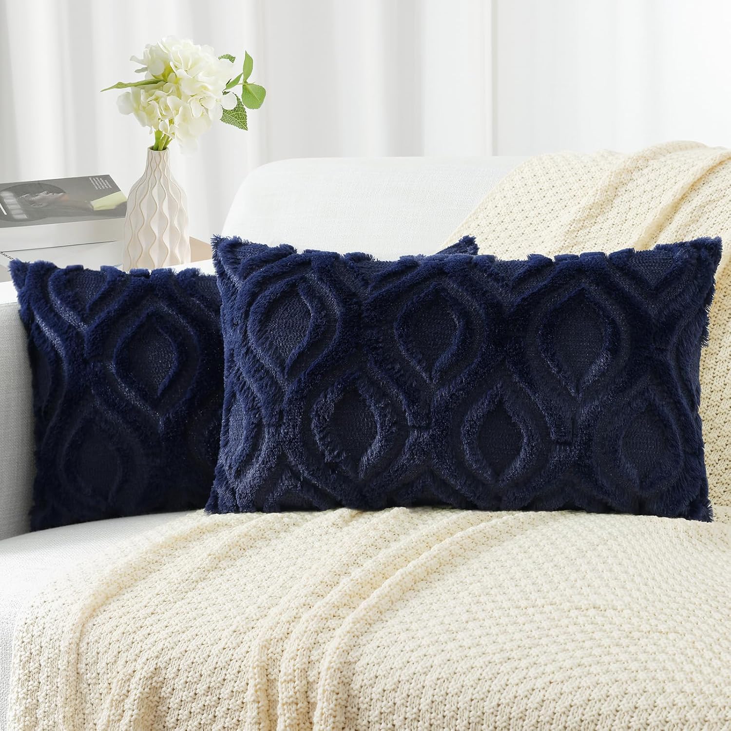 decorUhome Throw Pillow Covers 18x18 Inch Set of 2, Soft Plush Faux Wool Cream White Solid Couch Pillow Covers, Accent Farmhouse Neutral Square Pillow Cases for Sofa Bed Living Room