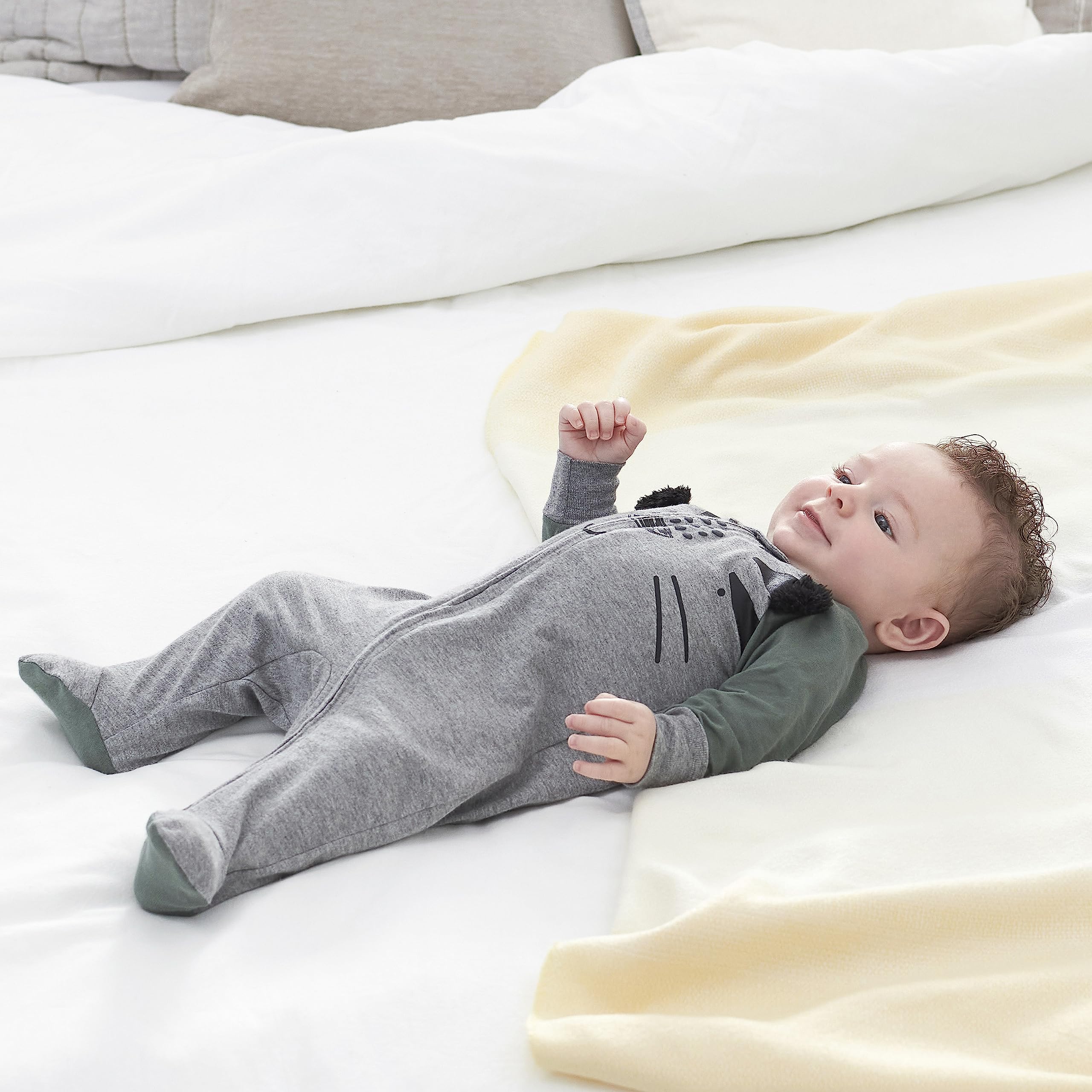 Gerber baby-boys 4 Pack Sleep 'N Play Footie