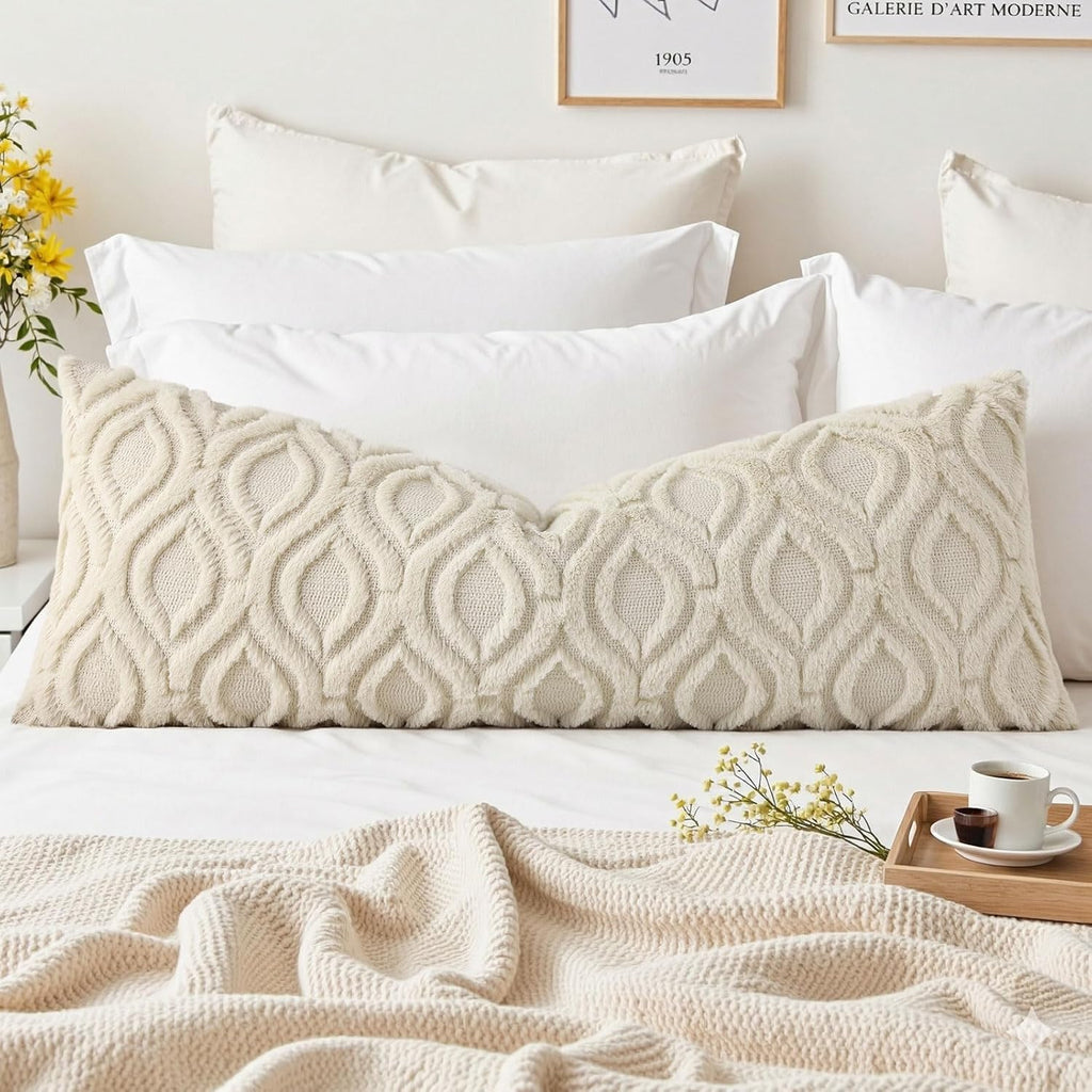 decorUhome Throw Pillow Covers 18x18 Inch Set of 2, Soft Plush Faux Wool Cream White Solid Couch Pillow Covers, Accent Farmhouse Neutral Square Pillow Cases for Sofa Bed Living Room