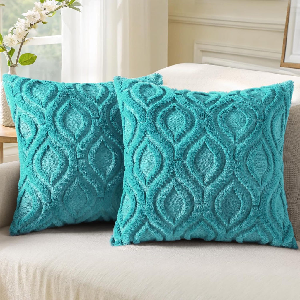decorUhome Throw Pillow Covers 18x18 Inch Set of 2, Soft Plush Faux Wool Cream White Solid Couch Pillow Covers, Accent Farmhouse Neutral Square Pillow Cases for Sofa Bed Living Room