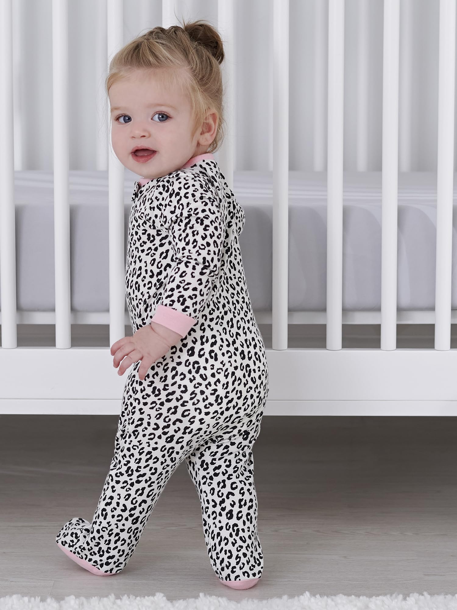 Gerber Baby-Girls 4 Pack Sleep 'N Play Footie