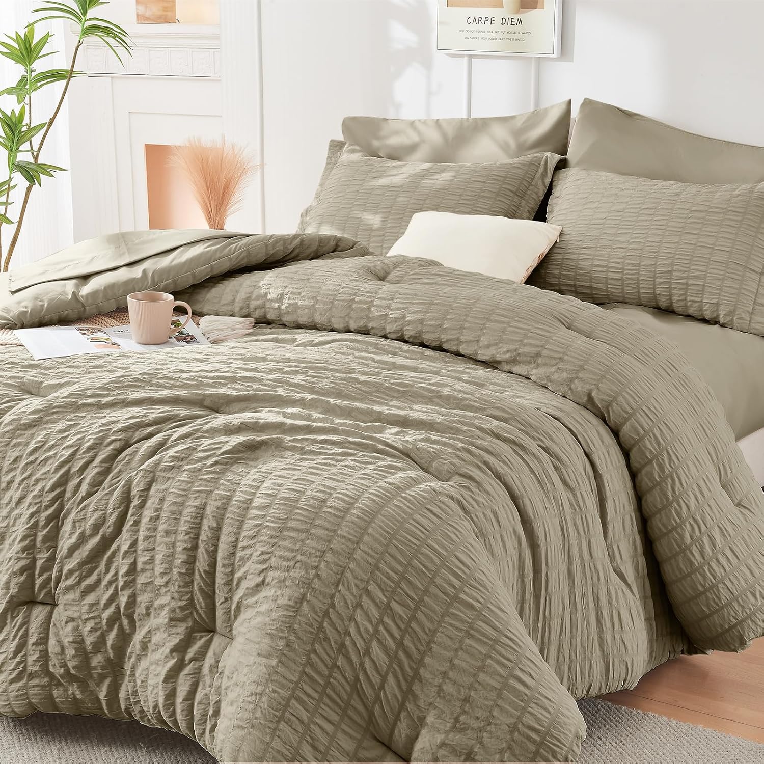 HYMOKEGE 7 Piece King Size Comforter Set Seersucker, All Season Luxury Bed in a Bag for Bedroom, Bedding Set with Comforters, Sheets, Pillowcases & Shams, Dark Grey