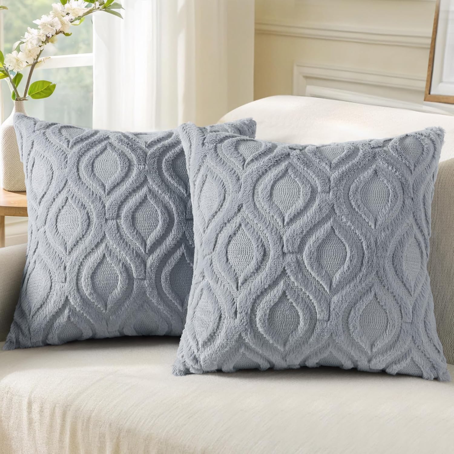 decorUhome Throw Pillow Covers 18x18 Inch Set of 2, Soft Plush Faux Wool Cream White Solid Couch Pillow Covers, Accent Farmhouse Neutral Square Pillow Cases for Sofa Bed Living Room