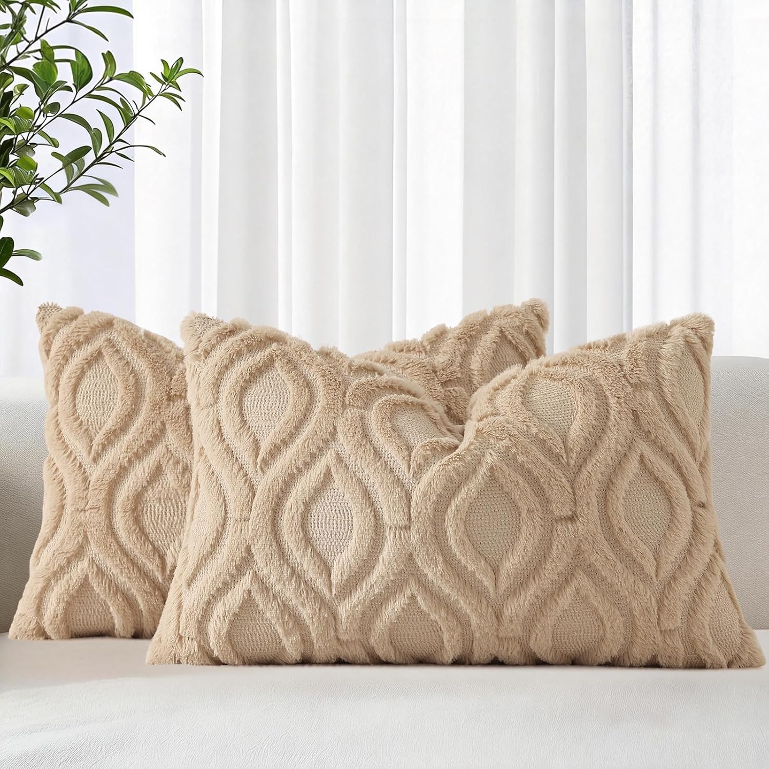 decorUhome Throw Pillow Covers 18x18 Inch Set of 2, Soft Plush Faux Wool Cream White Solid Couch Pillow Covers, Accent Farmhouse Neutral Square Pillow Cases for Sofa Bed Living Room