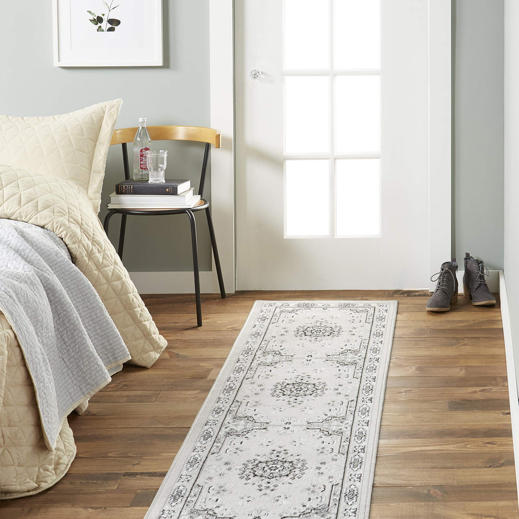 Home Dynamix Premium Sakarya Traditional Medallion Border Area Rug, Black, 21"x35" Rectangle