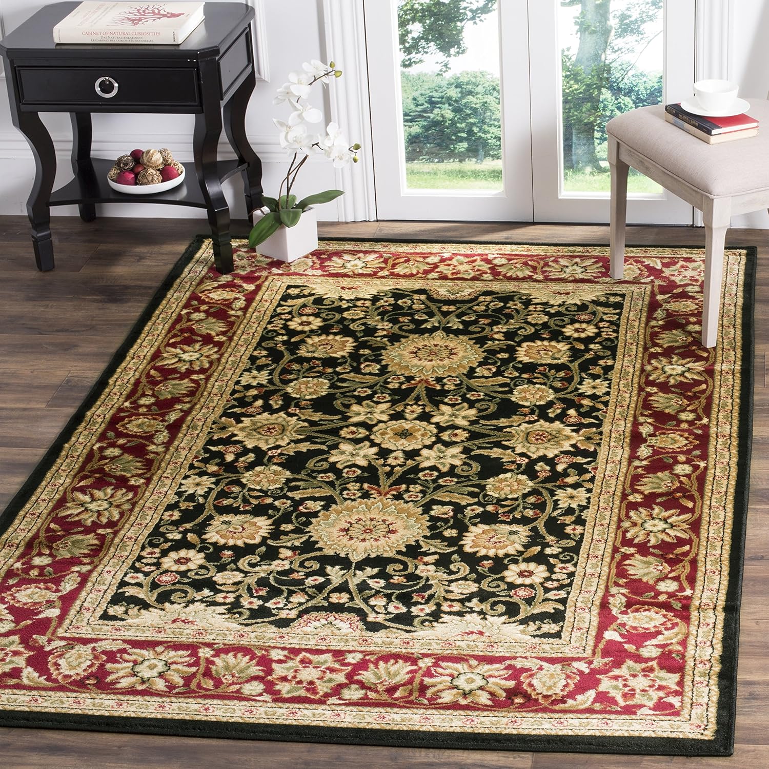 SAFAVIEH Lyndhurst Collection Area Rug - 5'3" x 7'6", Ivory & Red, Traditional Oriental Design, Non-Shedding & Easy Care, Ideal for High Traffic Areas in Living Room, Bedroom (LNH212K)