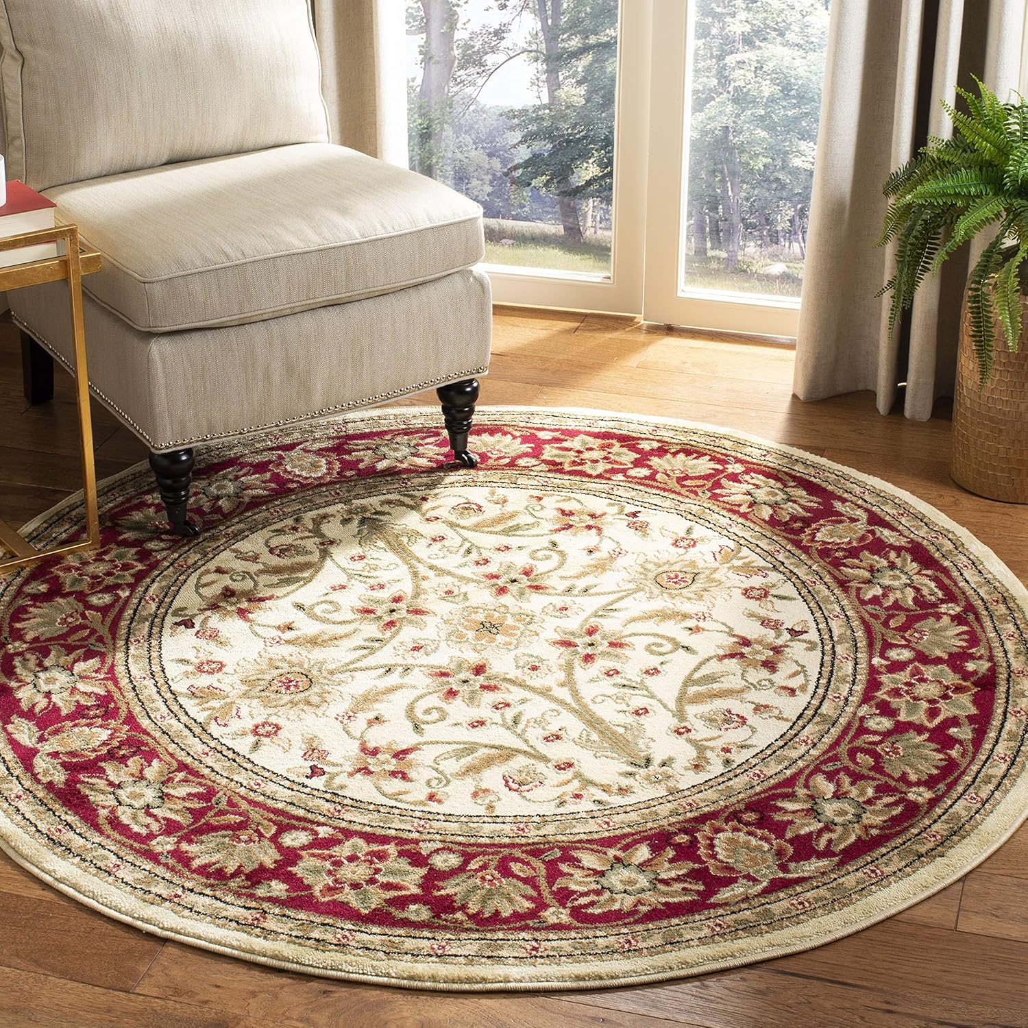 SAFAVIEH Lyndhurst Collection Area Rug - 5'3" x 7'6", Ivory & Red, Traditional Oriental Design, Non-Shedding & Easy Care, Ideal for High Traffic Areas in Living Room, Bedroom (LNH212K)